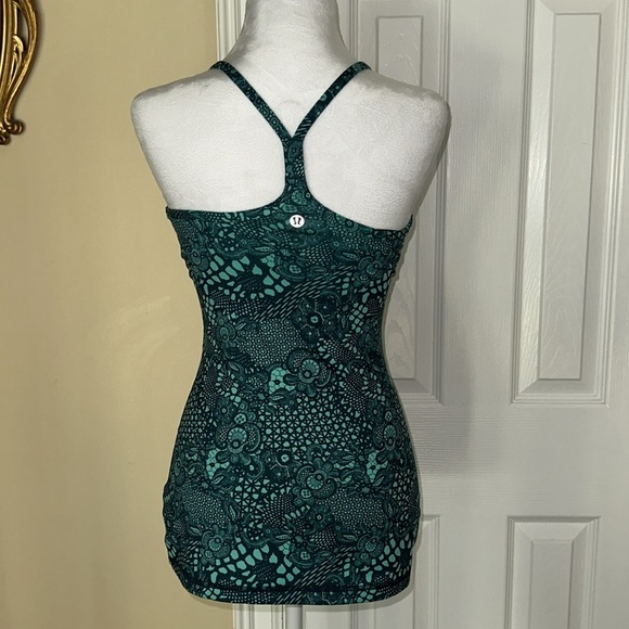 Lululemon Power Y Tank Top Attached Bra No Bra Cup Inserts Discontinued Workout - Picture 2 of 8